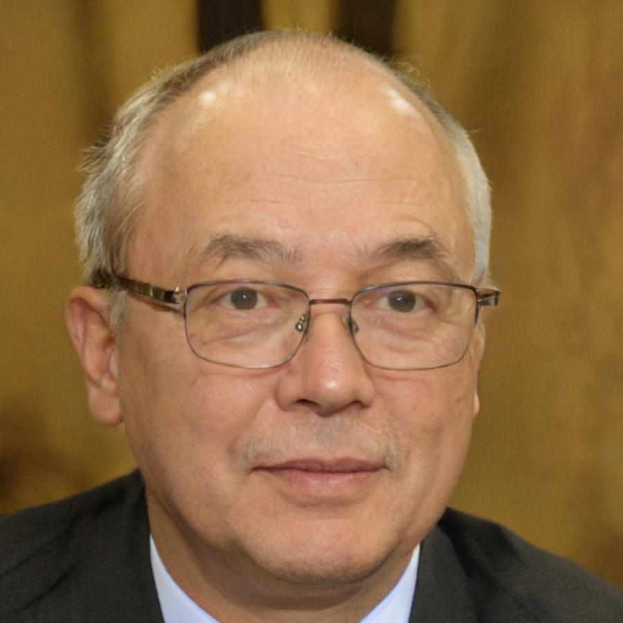 Consultor financiero Adrián Vázquez